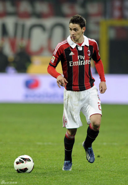 神经科学：解析“情绪记忆强化”在成瘾中的作用。（神经科学视角：情绪记忆强化如何驱动成瘾）